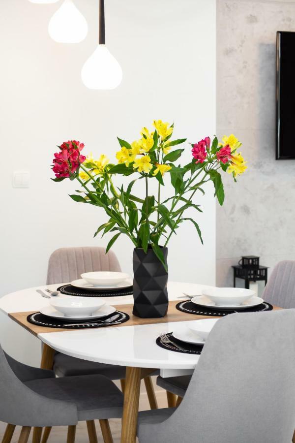 Apartments Warsaw Dzielna By Noclegi Renters المظهر الخارجي الصورة