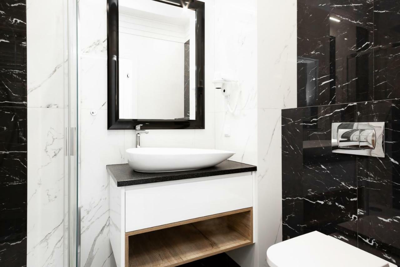 Apartments Warsaw Dzielna By Noclegi Renters المظهر الخارجي الصورة